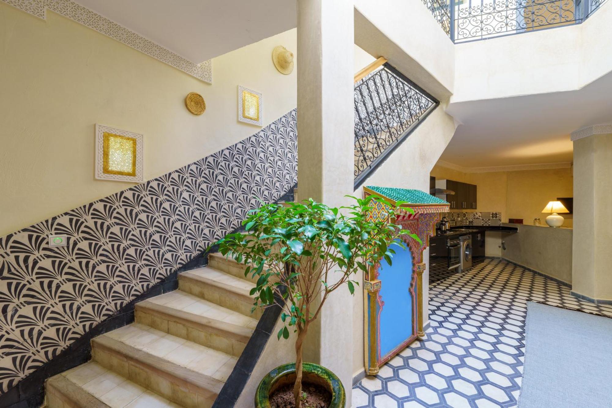 Riad 4 Chambres - Piscine & Petit Dejeuner Gratuit - Wifi Fibre Optique Marrakesh Exterior photo