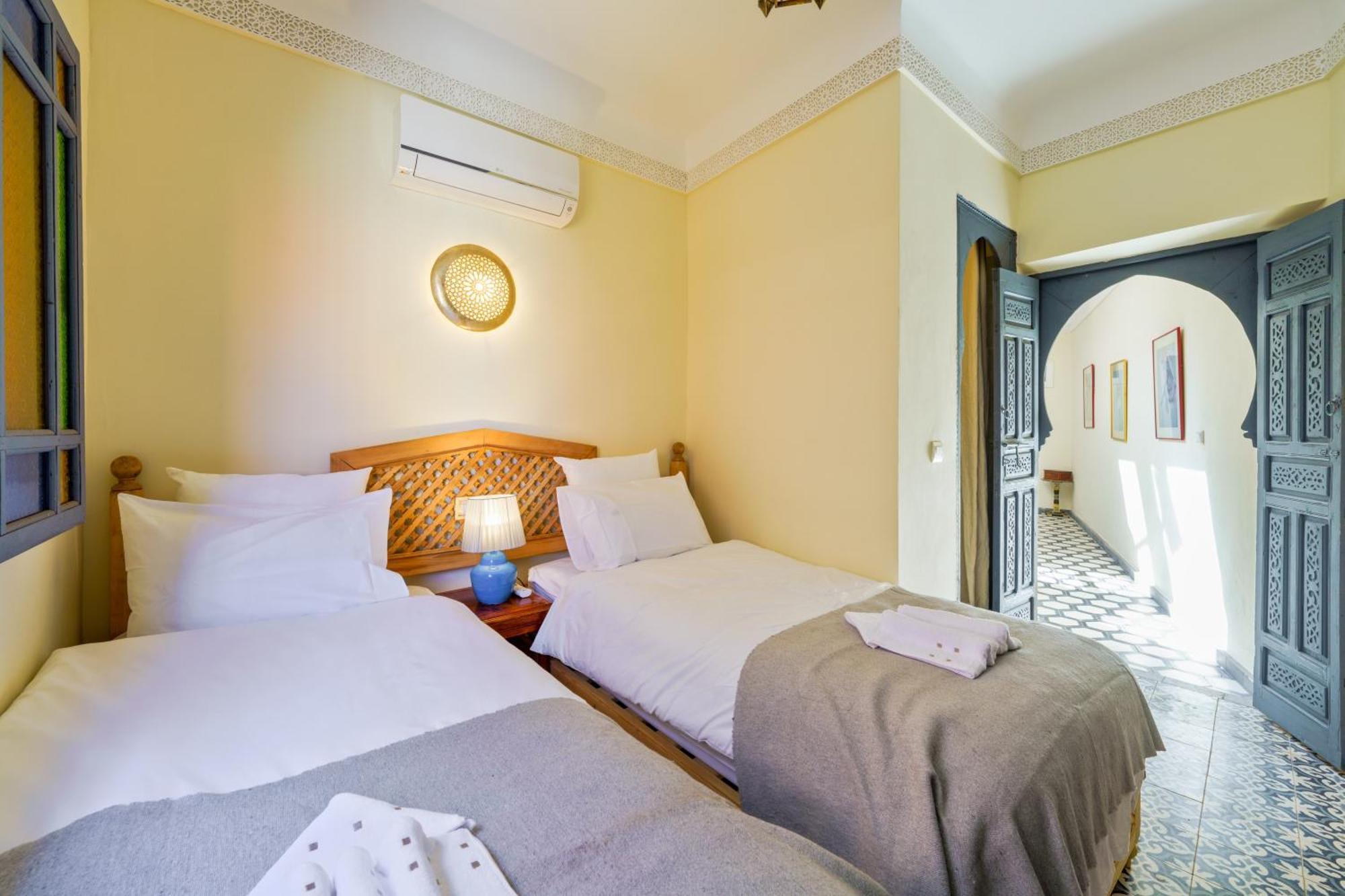 Riad 4 Chambres - Piscine & Petit Dejeuner Gratuit - Wifi Fibre Optique Marrakesh Exterior photo